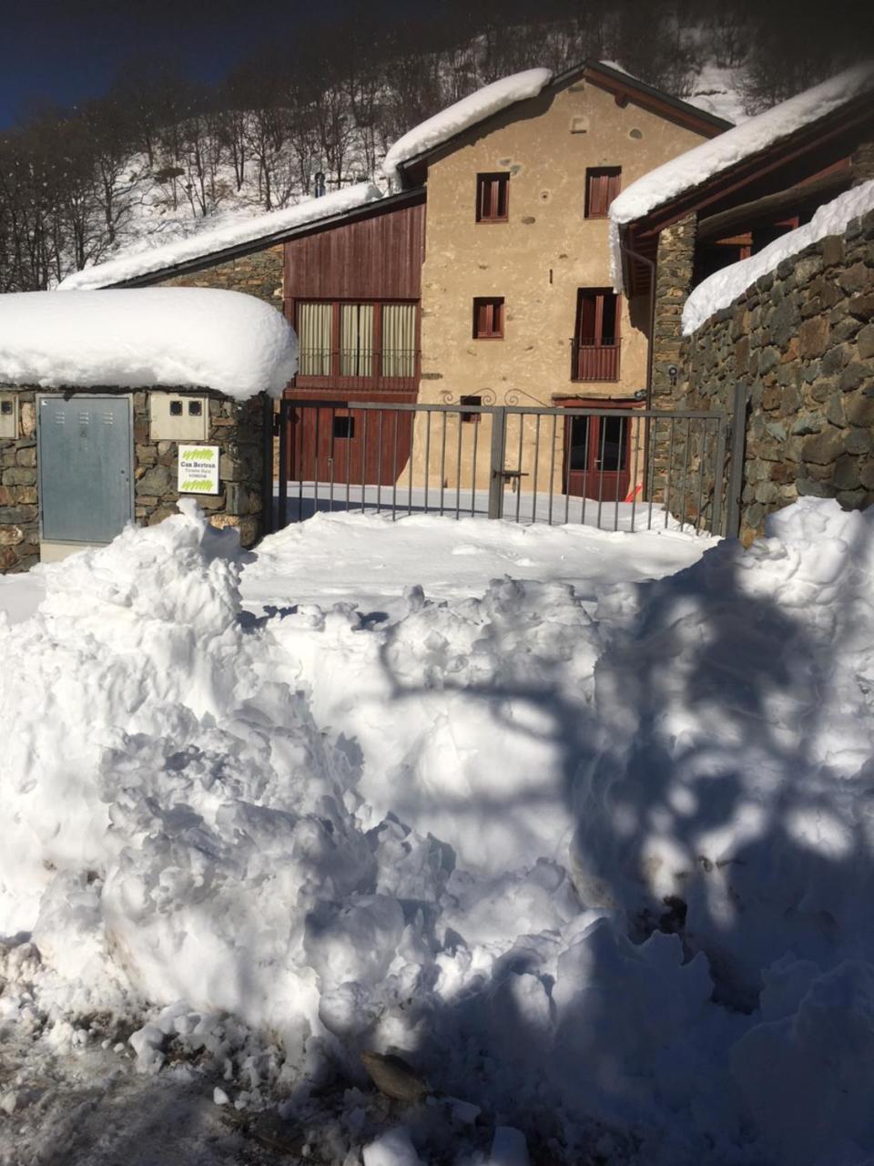 Can Bertran Fornells de la Montaña Extérieur photo